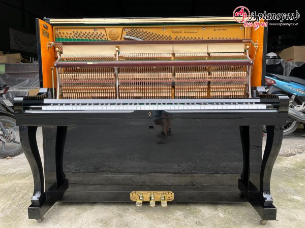 Đàn piano VICTOR V70B