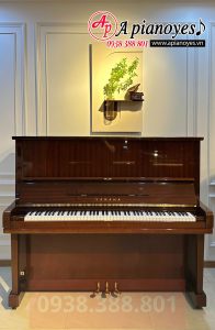 YAMAHA U3E